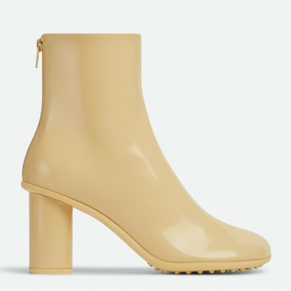 Bottega Veneta Atomic Ankle Boots In Beige Lambskin TDSS12080