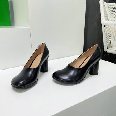 Bottega Veneta Atomic Pumps in Black Lambskin TDSS12084