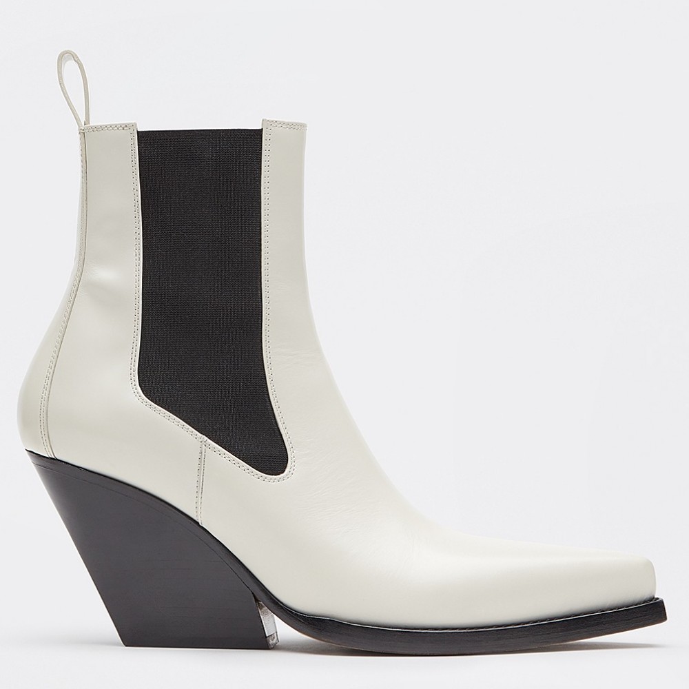 Bottega Veneta BV Lean Chelsea Boots In White Calfskin TDSS12105