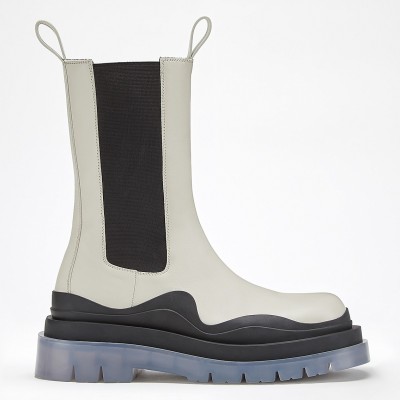 Bottega Veneta BV Tire Chelsea Boots In White Calfskin TDSS12118