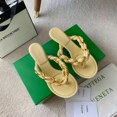 Bottega Veneta Dot Thong Sandals In Beige Lambskin TDSS12130