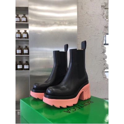 Bottega Veneta Flash Chelsea Boots with Pink Outsole TDSS12135