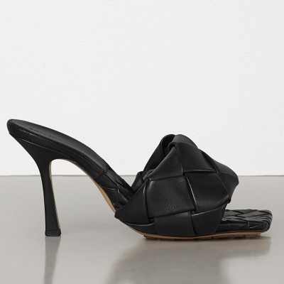 Bottega Veneta Lido Sandals In Black Intrecciato Leather TDSS12169