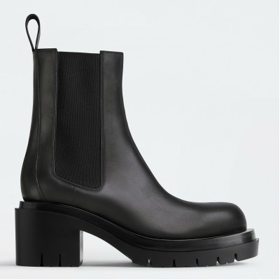 Bottega Veneta Lug Chelsea Boots In Black Calfskin TDSS12185