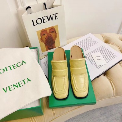 Bottega Veneta Mules In Butter Crocodile Embossed Leather TDSS12187