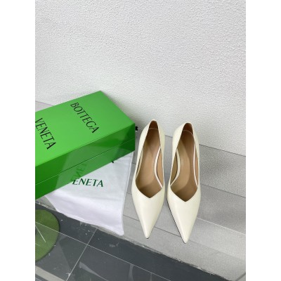 Bottega Veneta Punta Pumps in White Lambskin TDSS12203