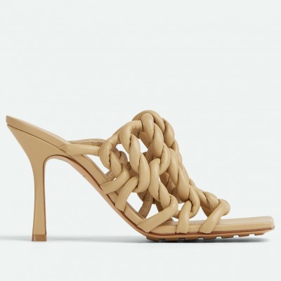 Bottega Veneta Stretch Twist Sandals In Beige Lambskin TDSS12262