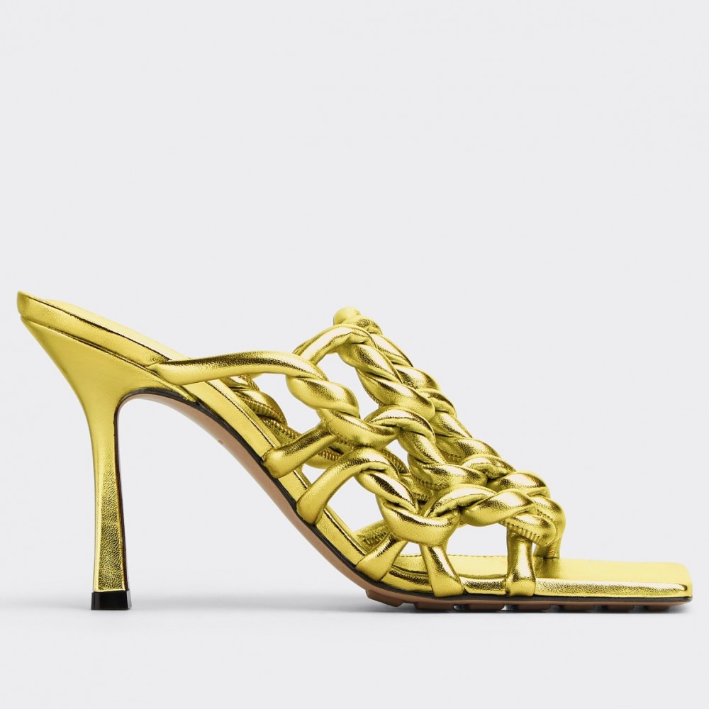 Bottega Veneta Stretch Twist Sandals In Gold Metallic Lambskin TDSS12265