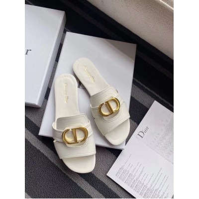 Dior 30 Montaigne Slides In White Calfskin TDSS12522