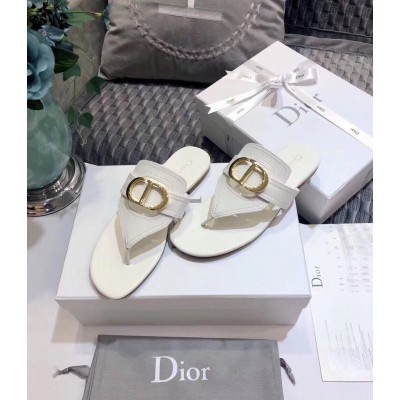 Dior 30 Montaigne Thong Flats In White Calfskin TDSS12524