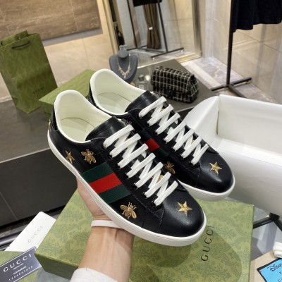 Gucci Men's Ace Sneakers in Black Leather with Bee and Star TDSS26308