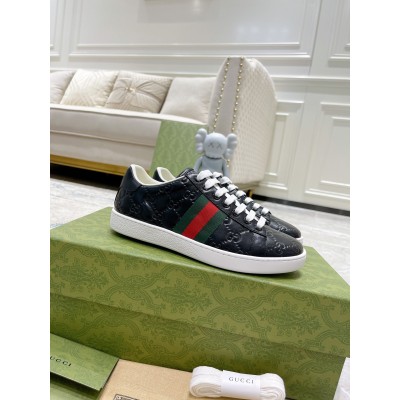 Gucci Men's Ace Sneakers in Black Signature Leather with Web TDSS26311