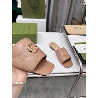 Gucci Slide Sandals in Beige GG Matelasse Leather TDSS26269