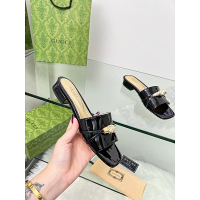 Gucci Slide Sandals in Black Leather with Snake Hardware TDSS26271