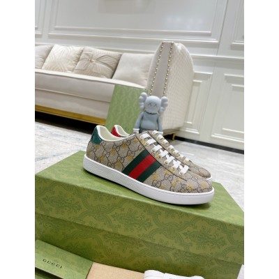 Gucci Women's Ace GG Supreme Sneakers with Bees TDSS26361