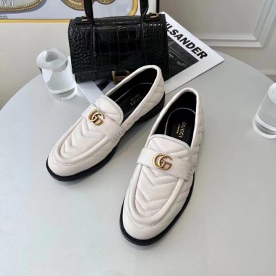 Gucci Women's GG Marmont Loafers In White Matelasse Leather TDSS26093