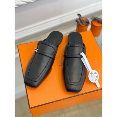 Hermes Groupie Mules in Black Calfskin TDSS13126