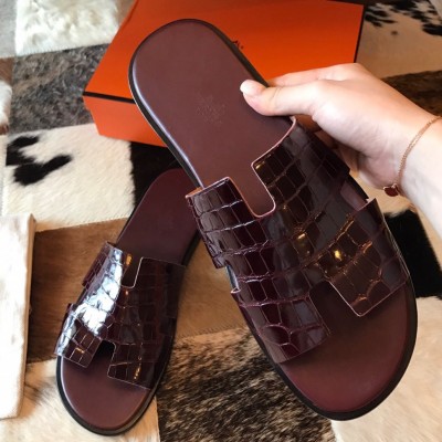 Hermes Izmir Sandals In Bordeaux Shiny Niloticus Crocodile Leather TDSS13210