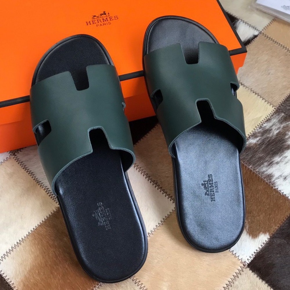 Hermes Izmir Sandals In Green Swift Calfskin TDSS13217