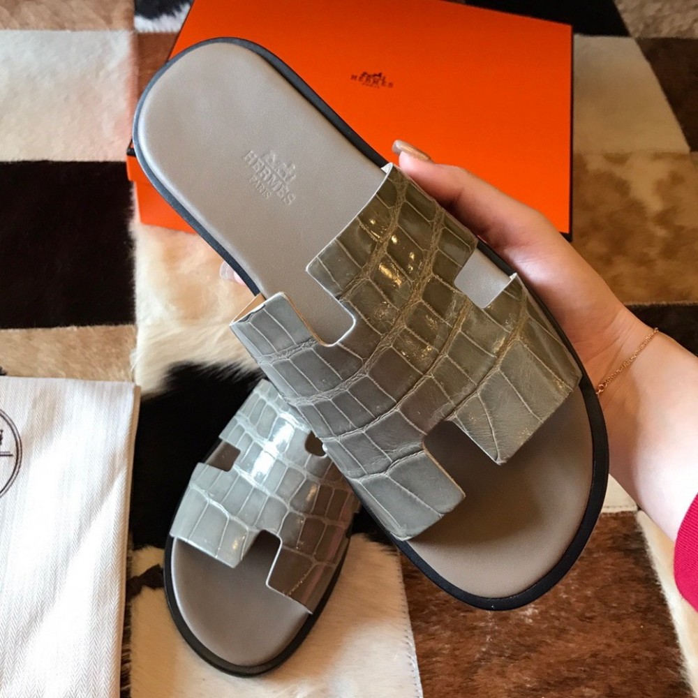 Hermes Izmir Sandals In Grey Shiny Niloticus Crocodile Leather TDSS13219