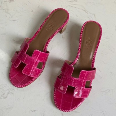 Hermes Oasis Slide Sandals In Rose Red Niloticus Crocodile Shiny Skin TDSS13287