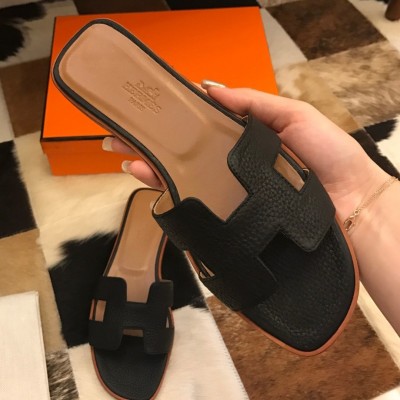 Hermes Oran Slide Sandals In Black Clemence Leather TDSS13294