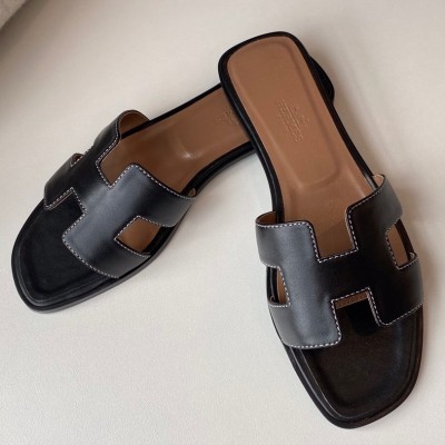 Hermes Oran Slide Sandals In Black Swift Calfskin TDSS13302