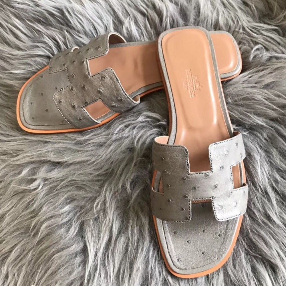 Hermes Oran Slide Sandals In Grey Ostrich Leather TDSS13337