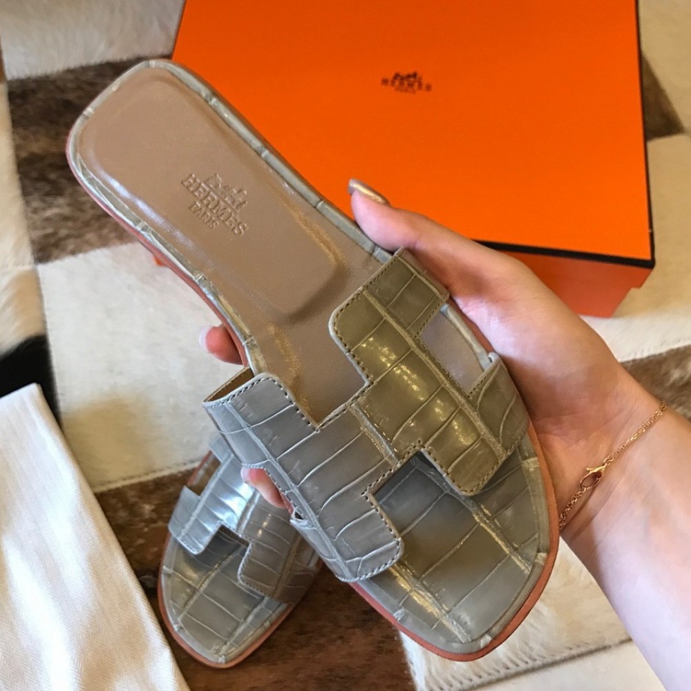 Hermes Oran Slide Sandals In Grey Shiny Niloticus Crocodile Skin TDSS13338