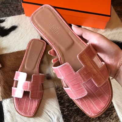 Hermes Oran Slide Sandals In Pink Shiny Niloticus Crocodile Skin TDSS13355