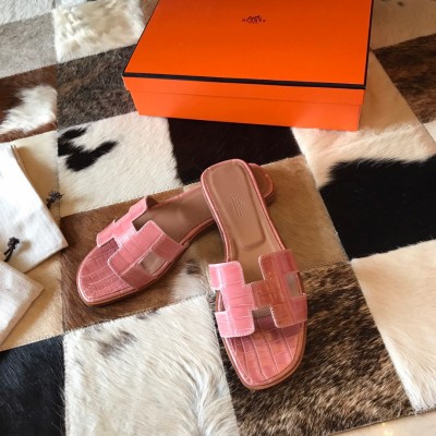 Hermes Oran Slide Sandals In Pink Shiny Niloticus Crocodile Skin TDSS13355