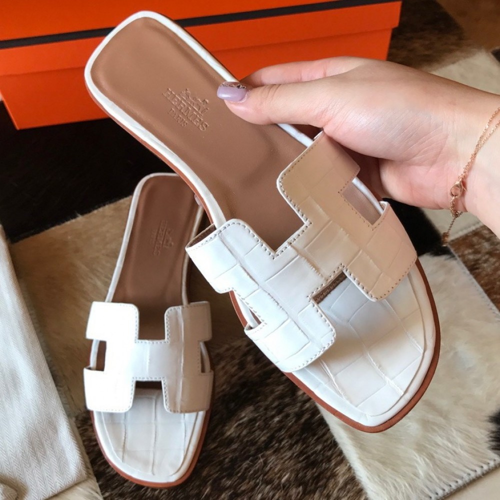 Hermes Oran Slide Sandals In White Shiny Niloticus Crocodile Skin TDSS13383