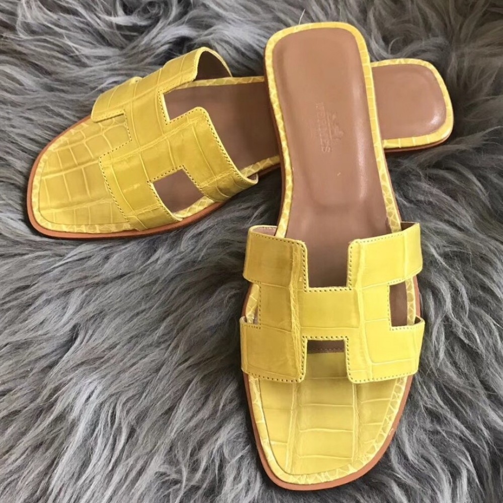 Hermes Oran Slide Sandals In Yellow Shiny Niloticus Crocodile Skin TDSS13388