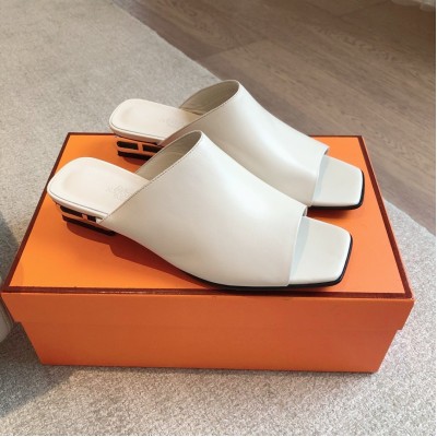 Hermes Idole Sandals in White Leather TDSS13458