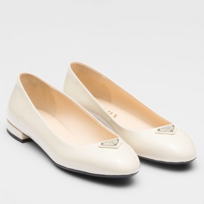 Prada Ballerinas in White Patent Leather TDSS13668