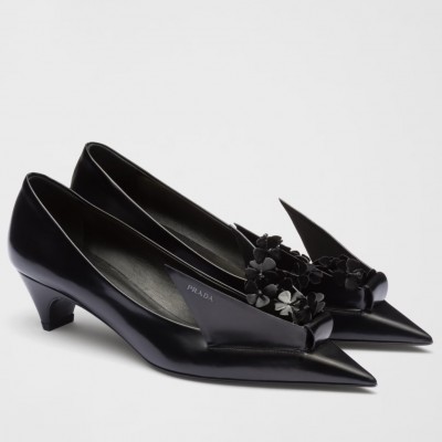 Prada Pumps 45mm in Black Leather with Floral Appliques TDSS13776