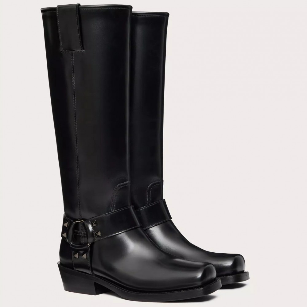 Valentino Garavani Rockstud Biker Boots 40mm in Black Calfskin TDSS14130