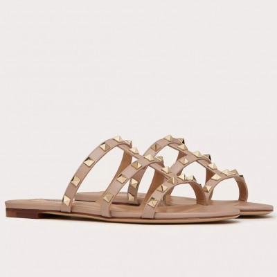 Valentino Garavani Rockstud Flat Sandals In Poudre Calfskin TDSS14132