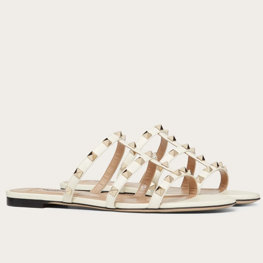 Valentino Garavani Rockstud Flat Sandals In White Calfskin TDSS14134