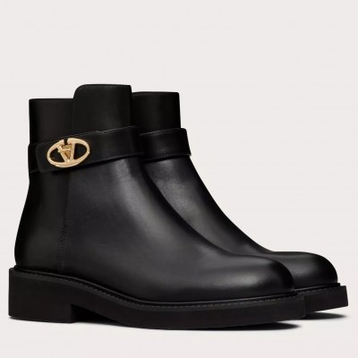 Valentino Garavani VLogo Locke Ankle Boots in Black Leather TDSS14139