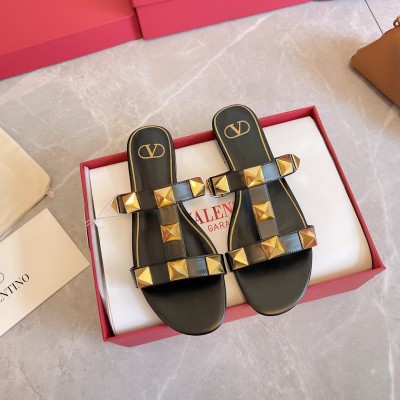 Valentino Roman Stud Flat Slides In Black Calfskin TDSS14279