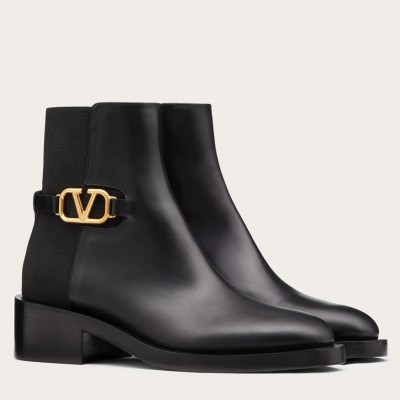 Valentino VLogo Signature Ankle Boots In Black Leather TDSS14359