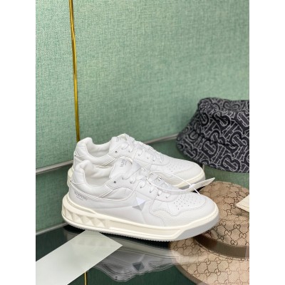 Valentino One Stud Low-top Sneakers In White Calfskin TDSS14402